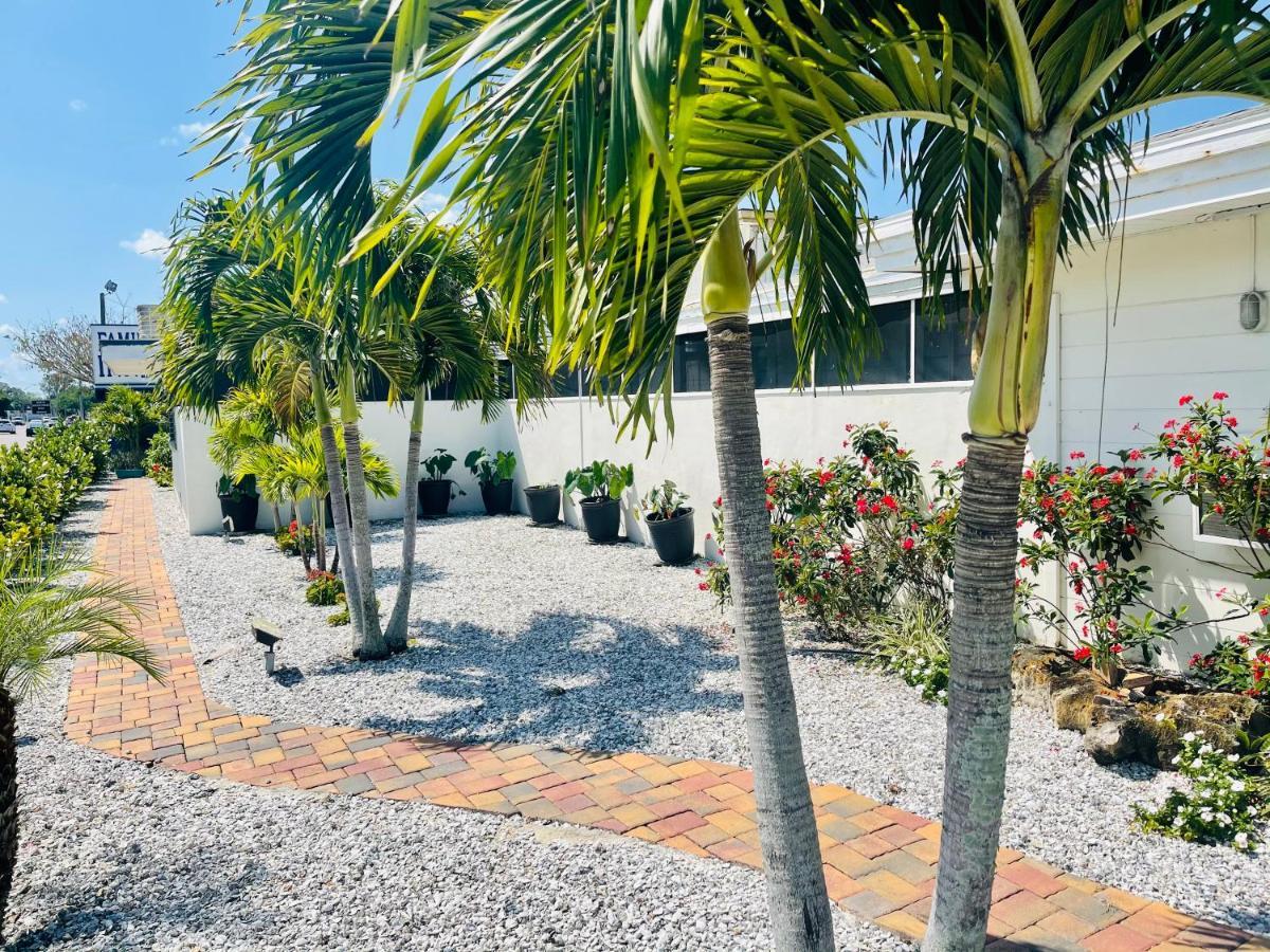 Siesta Inn Sarasota - Indian Beach Exterior foto
