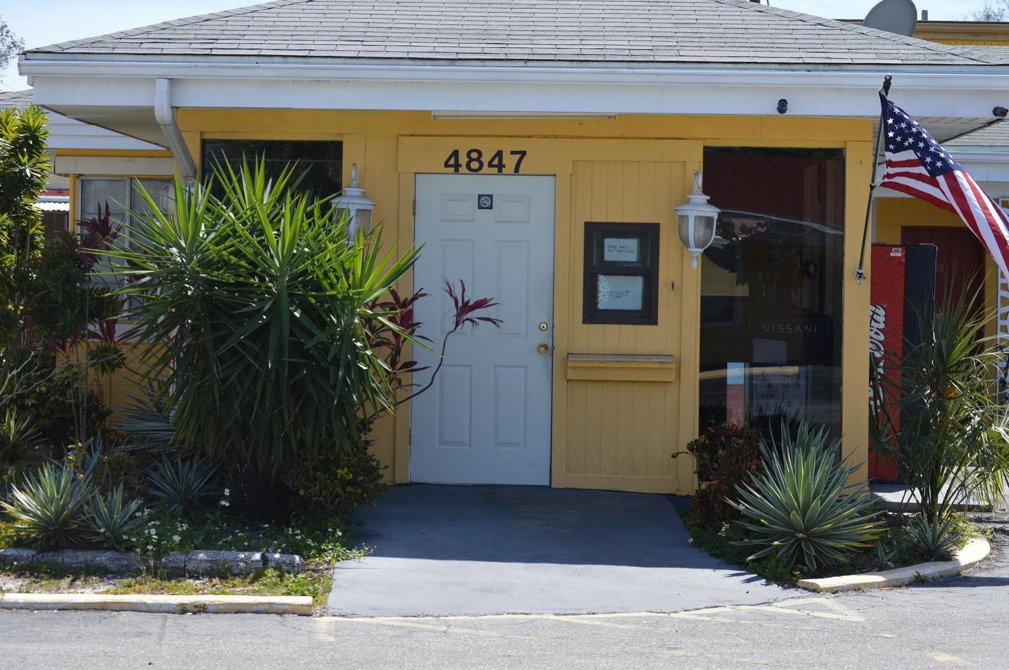Siesta Inn Sarasota - Indian Beach Exterior foto